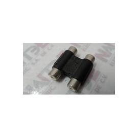 ADAPTADOR  251-117 DOBLE HEMBRA (JACK) RCA  A 2 HEMBRAS (JACK) RCA COLOR NEGRO